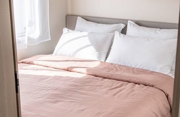 12 Pink RV Decorating Ideas for a Fun Space