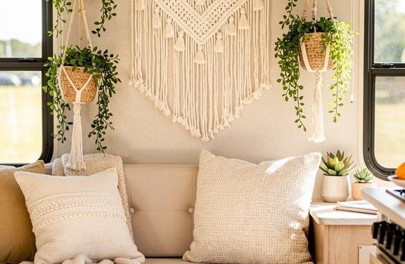 15 Homey Glamping Interior Decorating Ideas for Your RV
